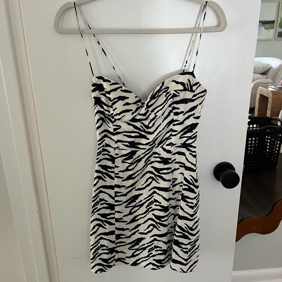 Reformation Zebra Dress - Picture 6 of 7